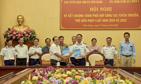 Bộ tư lệnh Vùng Cảnh sát biển 4: Tăng cường hiệu quả phối hợp tuyên truyền, phổ biến pháp luật về biển