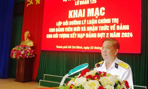 Vùng 2 Hải quân: Lữ đoàn 125 bồi dưỡng lý luận chính trị cho đảng viên mới và đối tượng kết nạp đảng