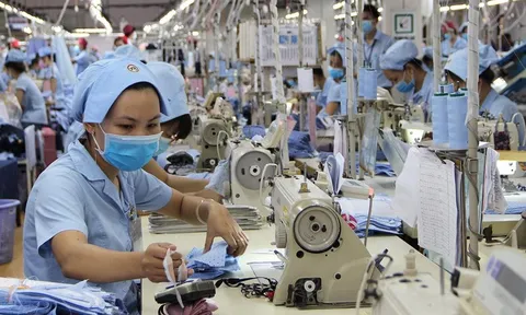 Tham gia xây dựng bảng lương mới, giám sát chặt việc tăng lương tối thiểu vùng