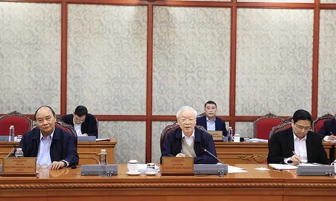 Tổng Bí thư Nguyễn Phú Trọng chủ trì họp Bộ Chính trị, bàn nhiều vấn đề quan trọng