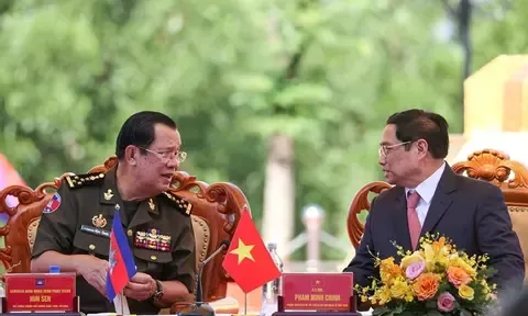 Thủ tướng Hun Sen nhớ lại bữa cơm đầu tiên do người Việt nấu cách đây 45 năm