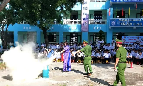 Quảng Nam: Tổ chức tuyên truyền PCCC&CNCH trong học đường