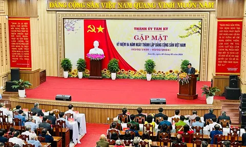 Tam Kỳ, Quảng Nam gặp mặt nhân kỷ niệm 94 năm Ngày thành lập Đảng CSVN