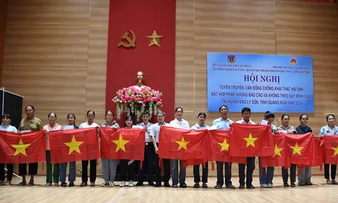 Phối hợp tuyên truyền, vận động ngư dân Lý Sơn chống khai thác IUU