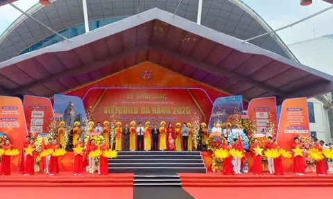 Sôi động lễ khai mạc Triển lãm Quốc tế VIETBUILD Đà Nẵng 2025