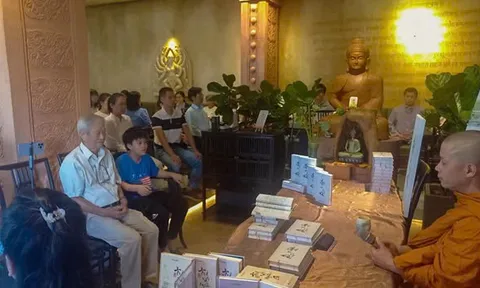 Tác phẩm "Trở về Nguồn Cội" chính thức ra mắt bạn đọc Đà Nẵng