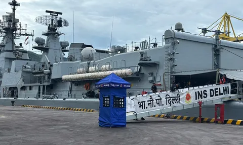Đoàn tàu Hải quân Ấn Độ Ins Delhi thăm TP. Đà Nẵng