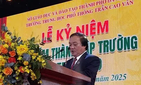 Trường THPT Trần Cao Vân tổ chức lễ kỷ niệm 70 năm thành lập trường