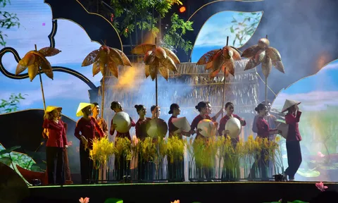 Khai mạc Festival Dân ca Ví, Giặm Nghệ Tĩnh năm 2023: “Ví, Giặm - Tinh hoa tỏa sáng”