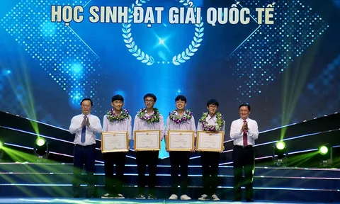 Nghệ An tuyên dương 151 học sinh đạt thành tích cao trong năm 2023