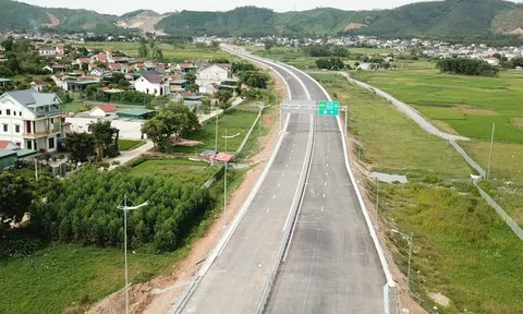 Khánh thành hai tuyến cao tốc qua Thanh Hóa, Nghệ An