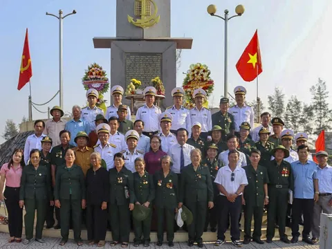 Lữ đoàn Đặc công nước Hải quân 126 tổ chức chương trình “Hành quân về nguồn”