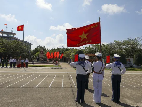 Nhịp chân đoàn kết - “Trường Sa trong tim”