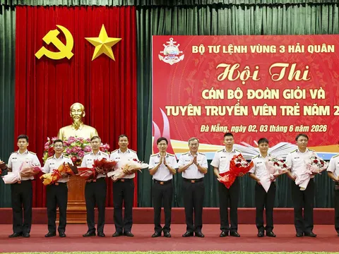 “Thủ lĩnh Đoàn tiên phong quyết thắng” tỏa sáng ở Vùng 3 Hải quân