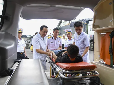 Không để ngư dân đơn độc giữa biển khơi