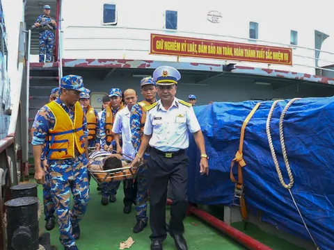 Từ Trường Sa về đất liền: Hành trình đưa ngư dân gặp nạn trở về