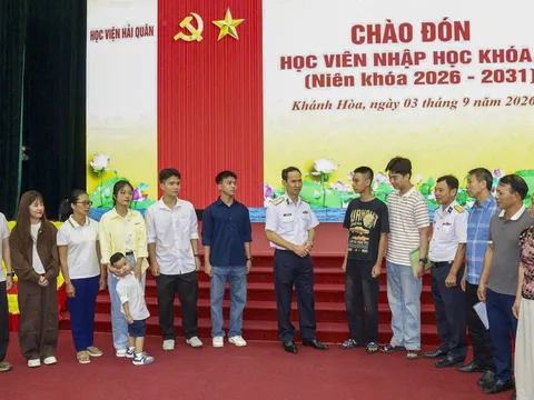 Ngày đầu hành trình khoác màu áo biển của Học viên khóa 71 Học viện Hải quân