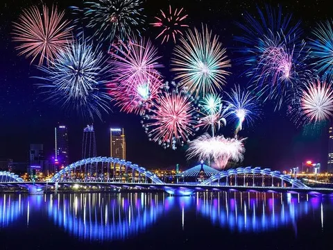 TP.HCM bắn pháo hoa tại 6 điểm chào đón năm mới 2026