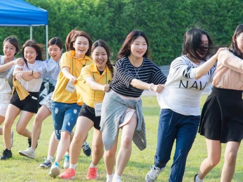 Trường học TP.HCM điều chỉnh lịch học ứng phó nắng nóng kéo dài