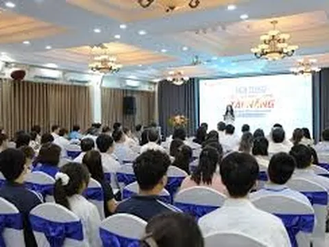 Nuôi dưỡng nhân tài: Không thể dừng ở thành tích phổ thông