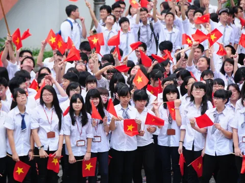 Hai trường chuyên hàng đầu Hà Nội tăng tốc quốc tế hóa giáo dục