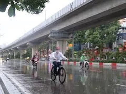 Miền Bắc đổi trạng thái thời tiết: Nắng nóng ban ngày, mưa lớn về đêm