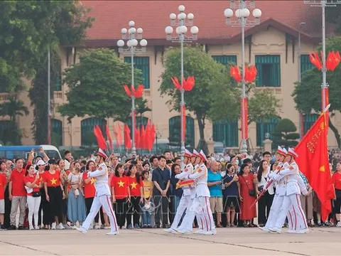 Bộ Nội vụ đề xuất thêm 1 ngày nghỉ lễ hưởng nguyên lương trong năm