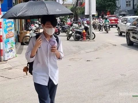 Miền Bắc nắng nóng gay gắt trước khi đón đợt mưa lớn diện rộng
