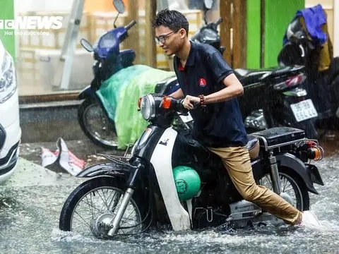 Miền Bắc mưa rất to đến 250mm, miền Trung tiếp tục nắng nóng trên 38°C