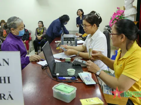 Bộ Nội vụ đề xuất giảm độ tuổi hưởng trợ cấp hưu trí xã hội