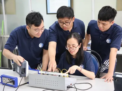 Điểm chuẩn Đại học Công nghệ: Ngành AI, CNTT tiếp tục dẫn đầu
