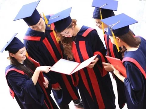 Đào tạo tiến sĩ toàn thời gian, tập trung vào các lĩnh vực ưu tiên