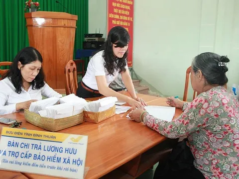 Người từ 75 tuổi có thể nhận 540.000 đồng trợ cấp hưu trí xã hội mỗi tháng