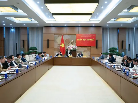 Xây dựng, hoàn thiện đề án Định hướng lập pháp nhiệm kỳ Quốc hội khóa XVI trình Trung ương tháng 12/2025