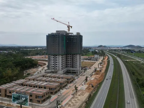 Cuối năm 2025 hoàn thành 3.188 km cao tốc, 100.000 căn nhà ở xã hội