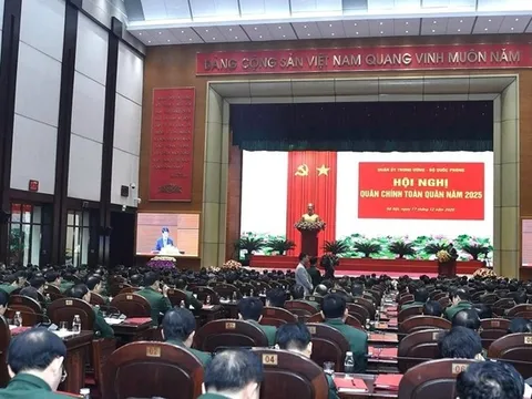 Xây dựng quân đội cách mạng, chính quy, tinh nhuệ, hiện đại với quan điểm 'dân là gốc'