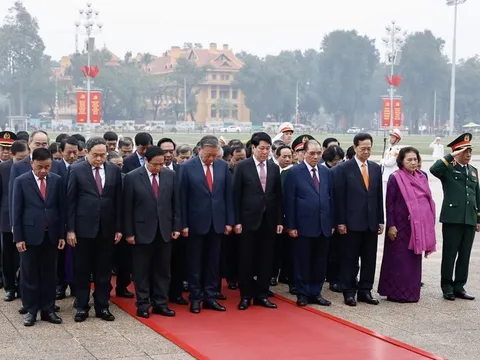 Lãnh đạo Đảng, Nhà nước vào Lăng viếng Chủ tịch Hồ Chí Minh nhân kỷ niệm 96 năm Ngày thành lập Đảng Cộng sản Việt Nam
