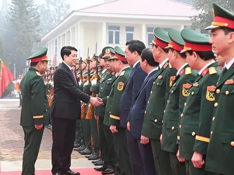 Chủ tịch nước Lương Cường: Sư đoàn 316 nắm chắc tình hình, kịp thời xử trí hiệu quả mọi tình huống