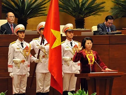 Đồng chí Nguyễn Thị Kim Ngân, nữ Chủ tịch Quốc hội đầu tiên trong lịch sử Việt Nam