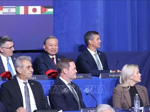 Lập trường nhất quán của Việt Nam là mọi tranh chấp và xung đột phải được giải quyết bằng biện pháp hoà bình