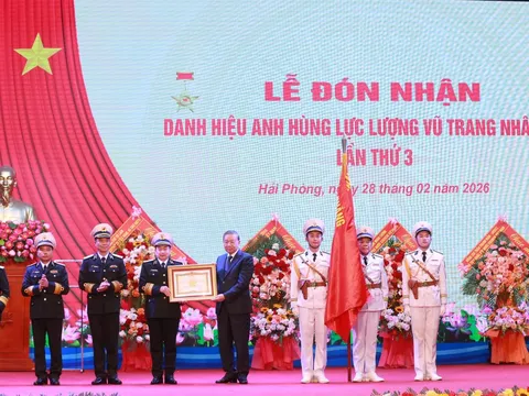 Tổng Bí thư phát biểu chỉ đạo tại buổi Lễ Quân chủng Hải quân đón nhận danh hiệu Anh hùng lực lượng vũ trang Nhân dân