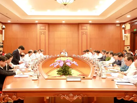 Tiếp tục kiên quyết, kiên trì đấu tranh chống tham nhũng, lãng phí, tiêu cực với tư duy, cách làm mới