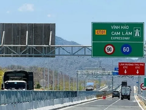 Hôm nay, bắt đầu thu phí 5 đoạn cao tốc Bắc-Nam
