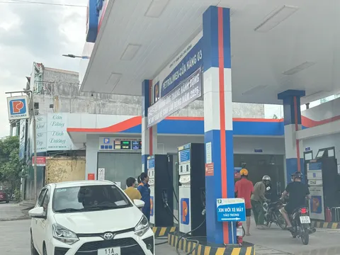 Chi 4.000-5.000 đồng từ Quỹ Bình ổn giá cho 1 lít xăng dầu