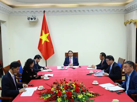 Thủ tướng Phạm Minh Chính điện đàm với Tổng thống Angola, đề nghị hỗ trợ cung cấp dầu thô và khí đốt