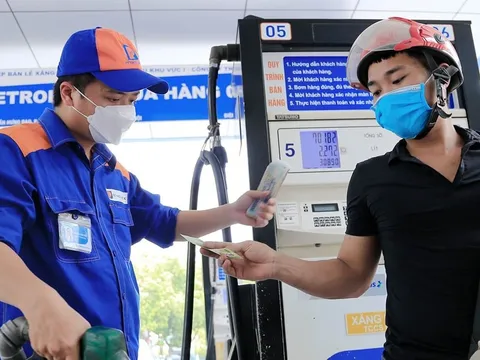 Đập tan những luận điệu xuyên tạc về điều hành giá xăng, dầu