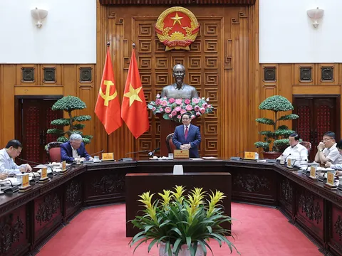 Xây dựng ngay kho dầu thô tại Nghi Sơn và tính toán các địa điểm khác