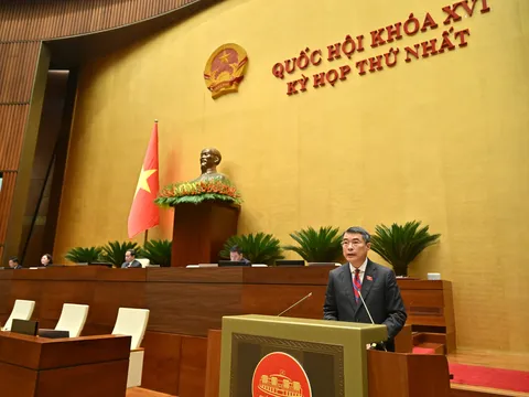 Thủ tướng Lê Minh Hưng trình bày báo cáo triển khai Kế hoạch phát triển kinh tế - xã hội năm 2026