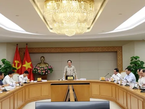 'Dứt khoát không được cắt chỗ này nhưng ghép vào chỗ khác' trong cải cách thủ tục hành chính