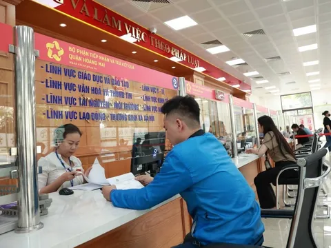 'Đào tận gốc, trốc tận rễ' bệnh hình thức để cải thiện lề lối làm việc